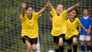 Kids spending time outdoors can affect their myopia progression. 